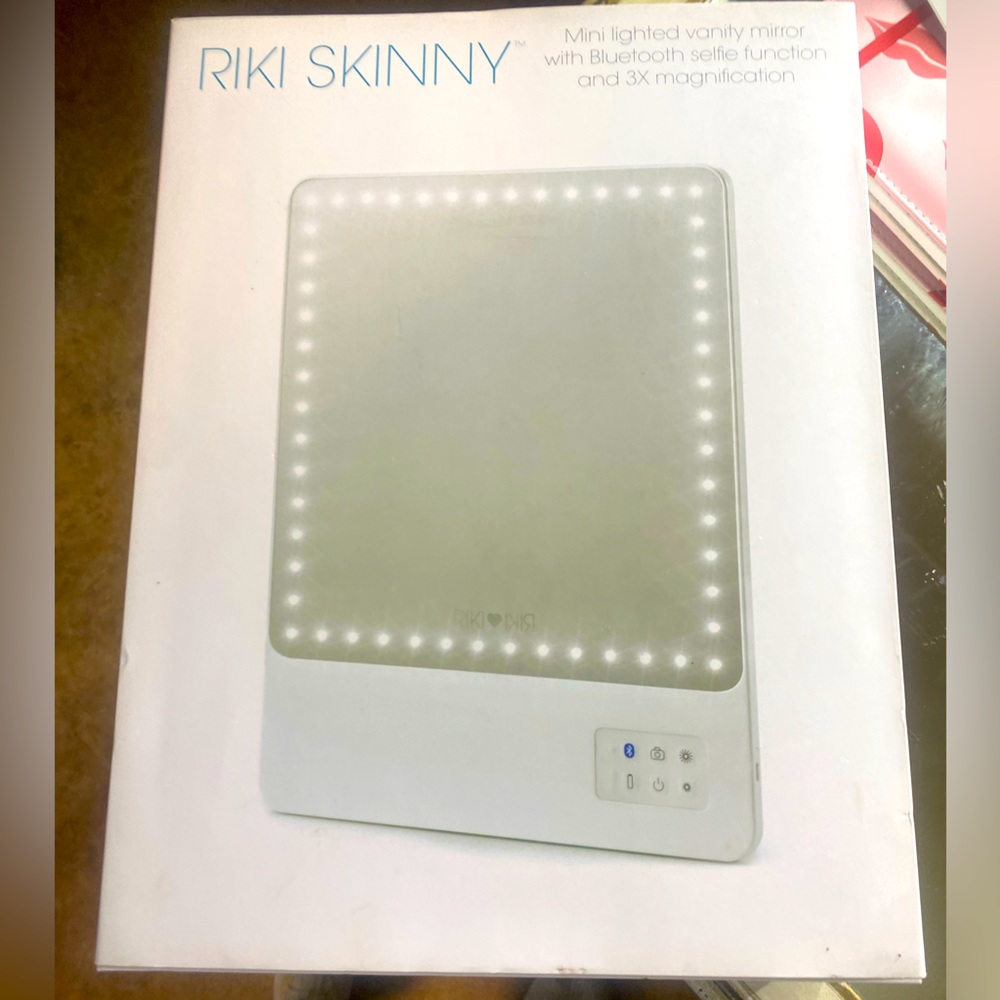 Riki Loves Riki Skinny LED Smart Vanity Mirror